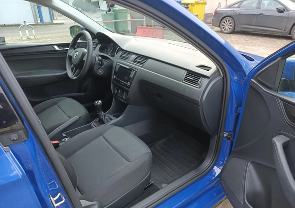 Skoda RAPID cena 31400 przebieg: 121000, rok produkcji 2018 z Wrocław małe 92